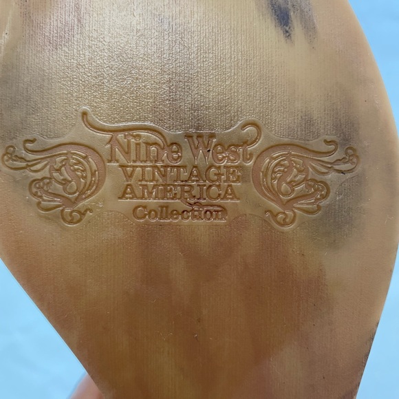 Nine West Jaimy gold wedge - Picture 6 of 7